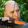schutter die boog opspant